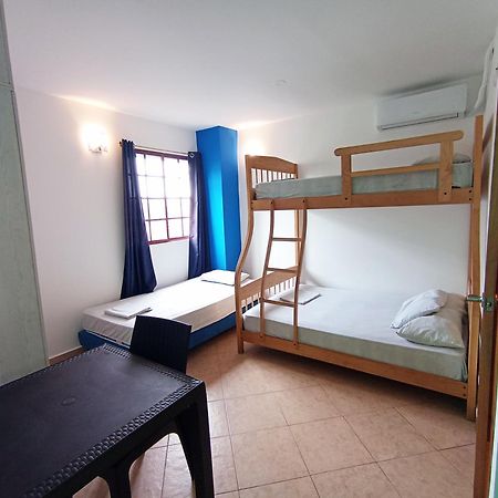 Hostal Yaku Montañita Eksteriør billede