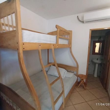 Hostal Yaku Montañita Eksteriør billede