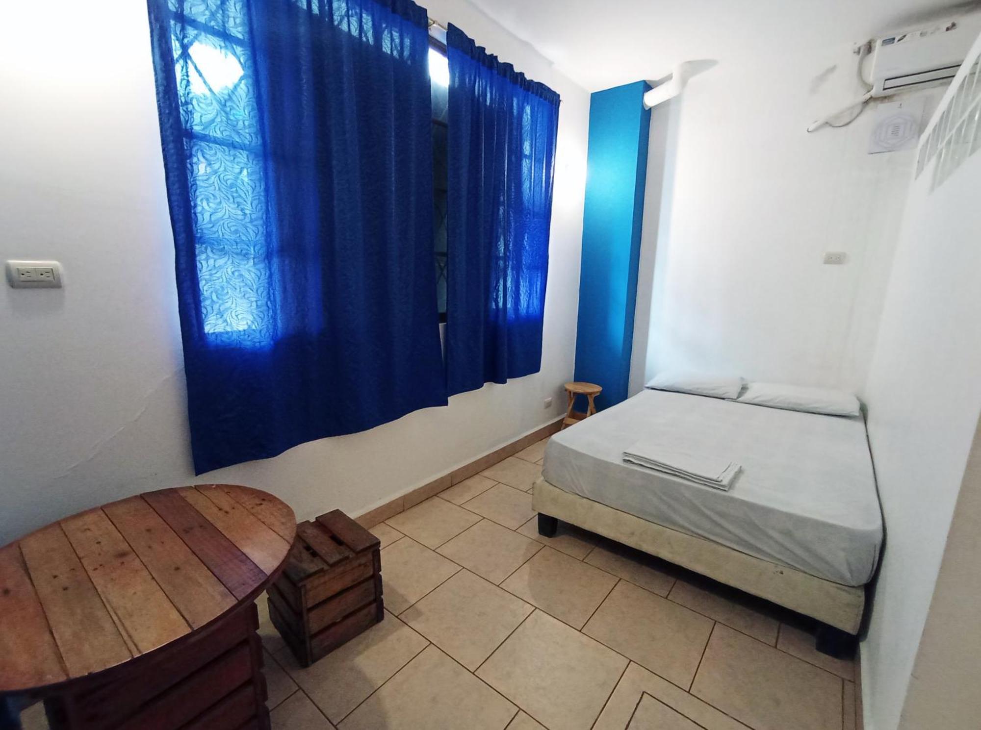 Hostal Yaku Montañita Eksteriør billede